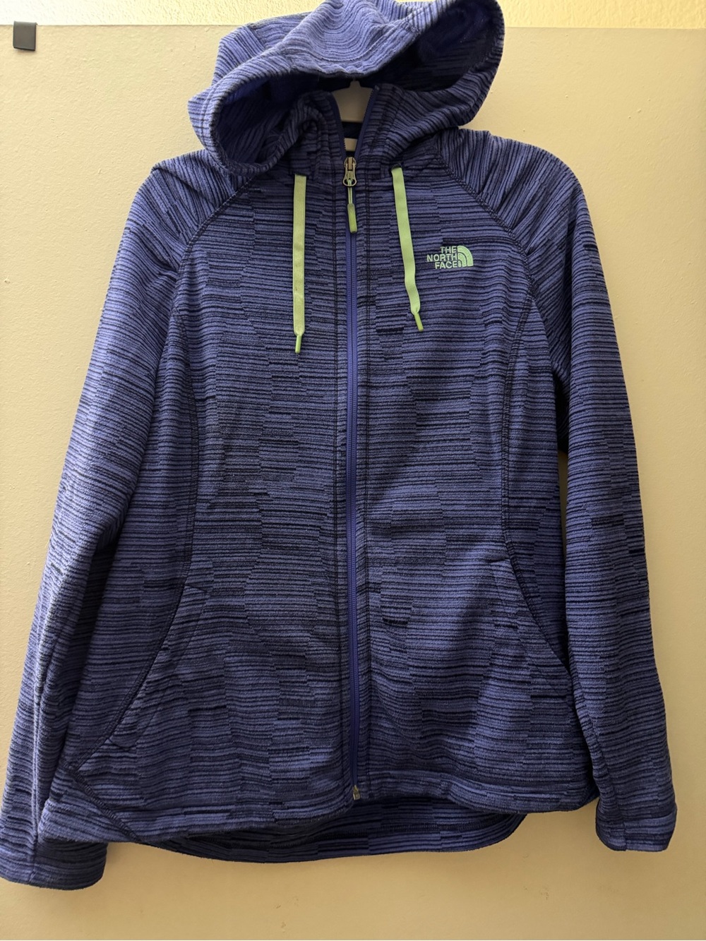 The North Face Women’s Large Purple Textured Full Zip Hooded Fleece Jacket
